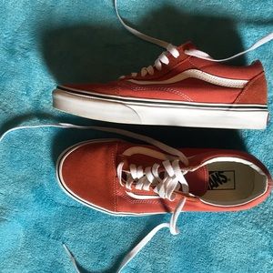 Vans Old Skool - Mens 8, Women’s 9.5